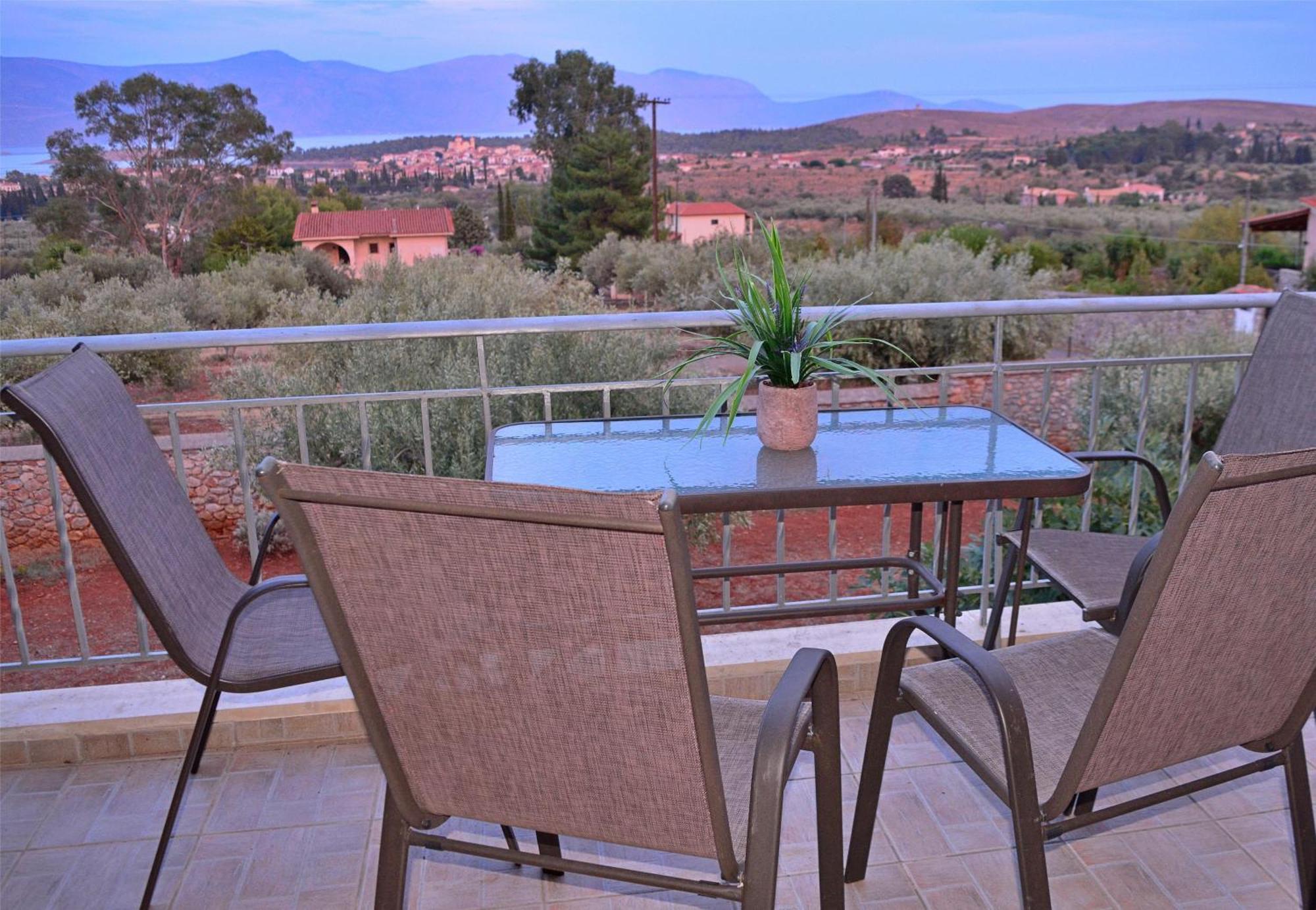 Villa In The Olive Trees Galaxidi Exterior photo